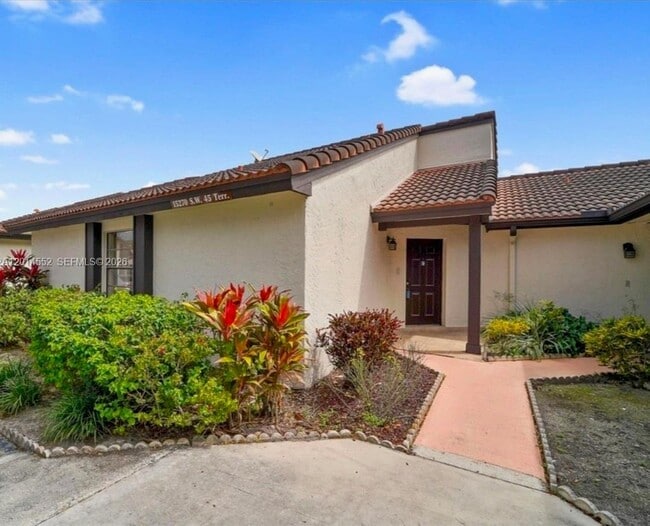 Building Photo - 15270 SW 45th Terrace