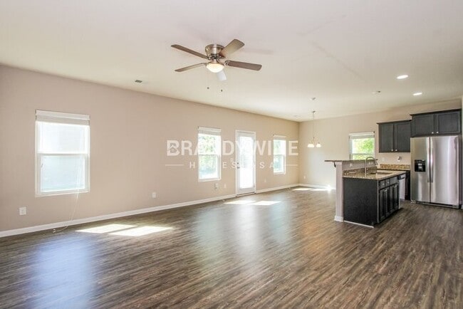 Photo - 4702 Opus Ln