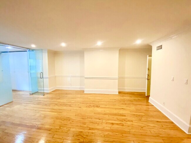 Photo - 280 Commonwealth Ave Unit G8