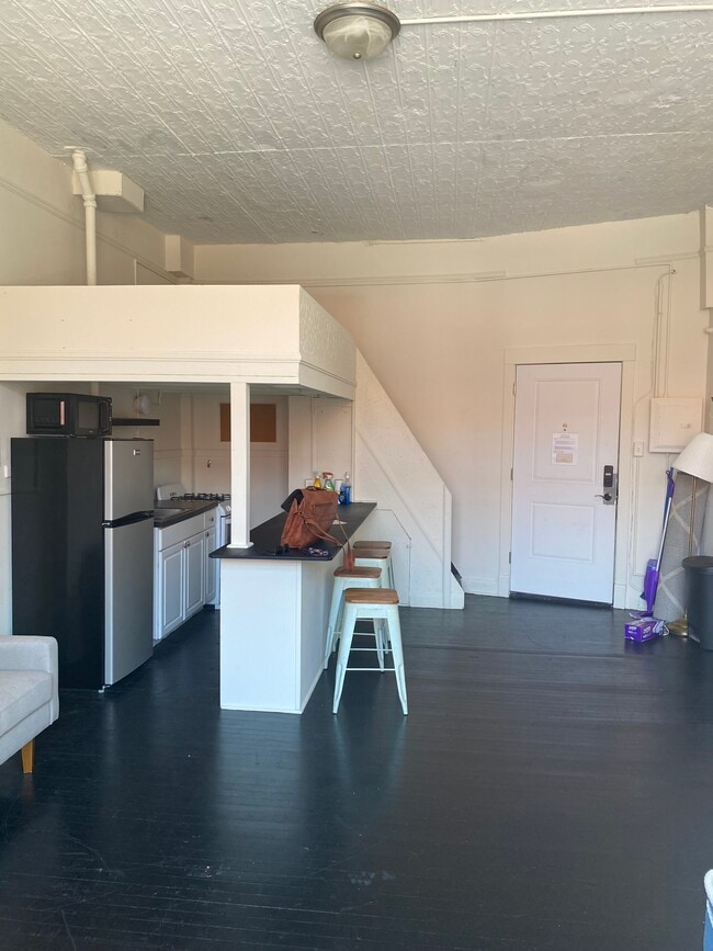 Building Photo - 245 W North Ave Unit 112 Rental