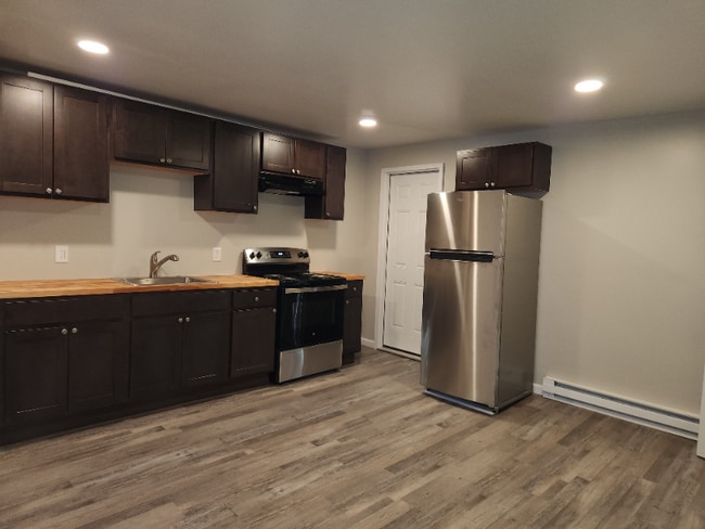 159 1st St Unit 3