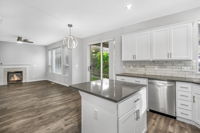 Photo - 16075 SW Loon Dr