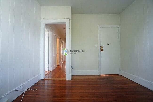 Photo - 1 Ashford Ct Unit 6