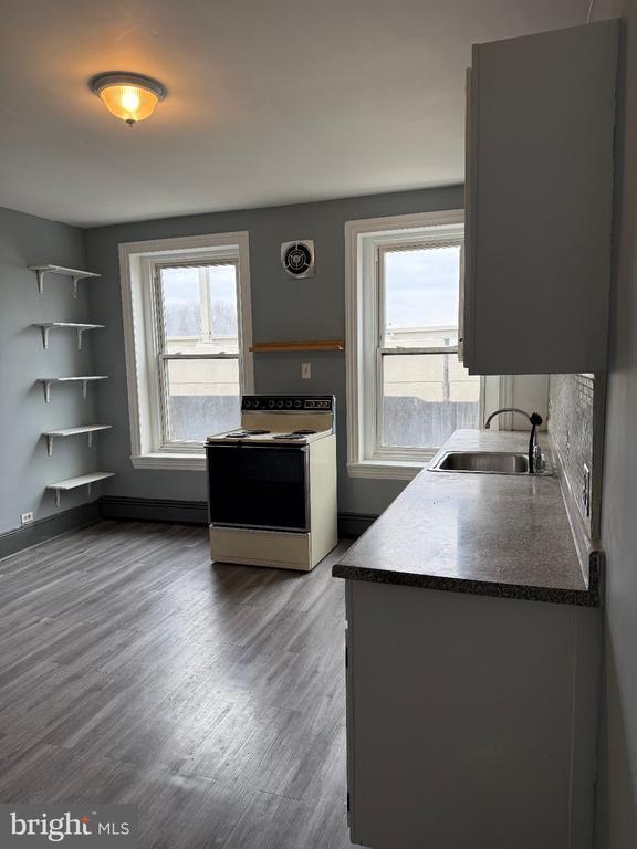 Photo - 2731 E Cumberland St