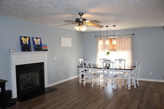 Photo - Beautiful Home in Hubert