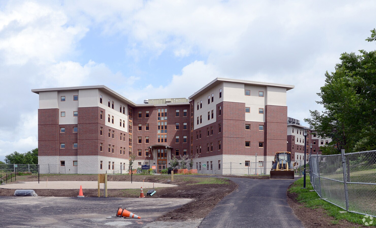 URI NEW STUDENT HOUSING BLDG A&B - URI NEW STUDENT HOUSING BLDG A&B Apartments