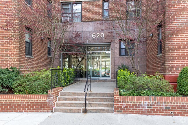 Entrance - Valentine Gardens Cooperative