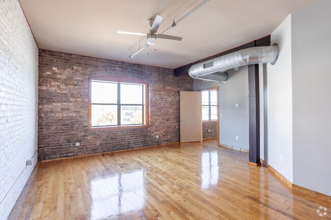 1BR, 1BA - 1207SF - Bedroom