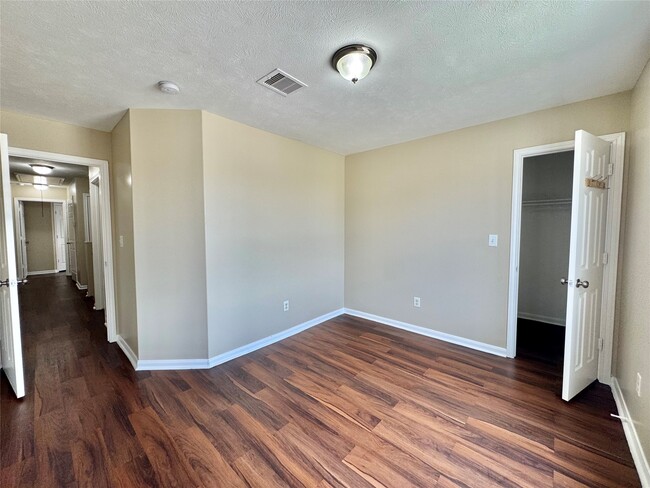 Photo - 10618 Pine Landing Dr Unit A