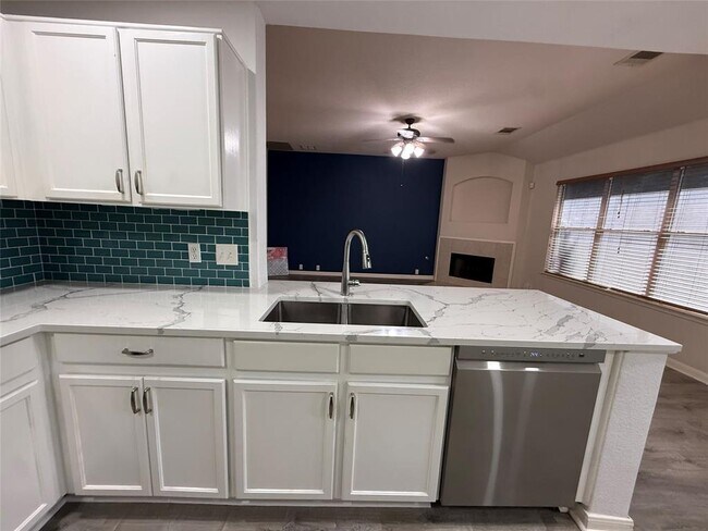 Photo - 645 Arrowood Pl