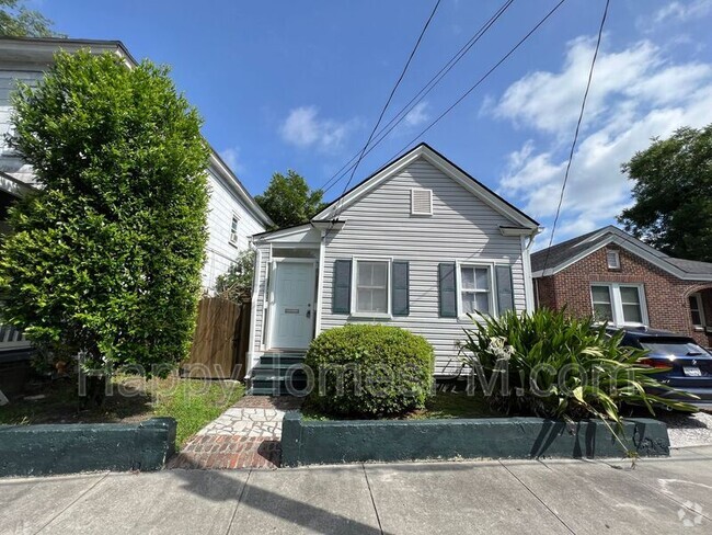 Building Photo - 6 Maverick St Rental