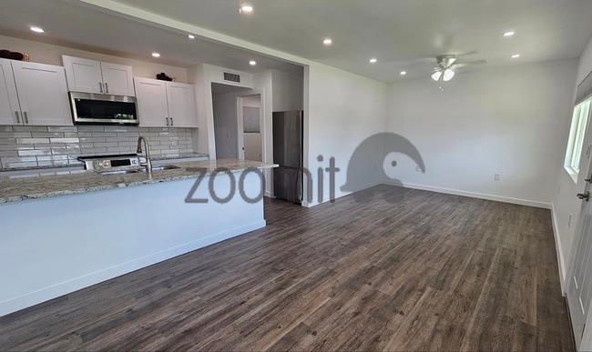 Photo - 1226 E Campbell Ave Unit 1228 E Campbell Ave