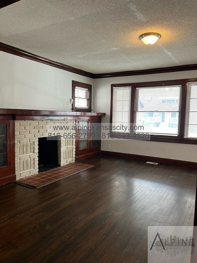 Section 8 Accepted, Lots of Built Ins! Rental House Rental in Kansas