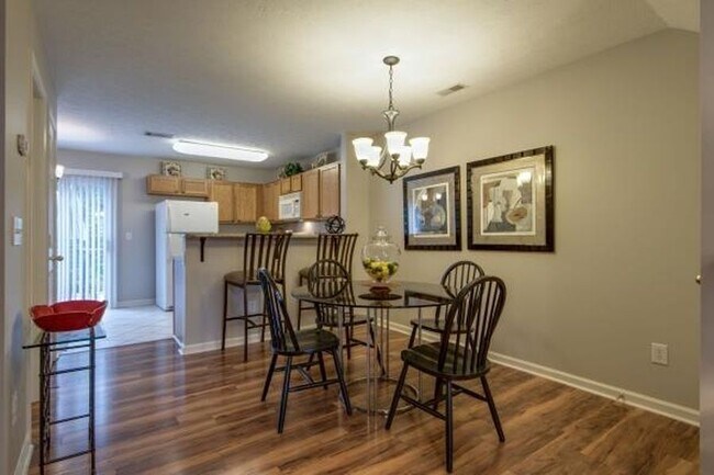 Photo - 674 Flintlock Ct