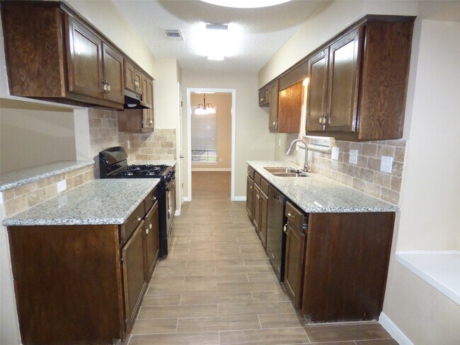 Photo - 1242 Park Ln