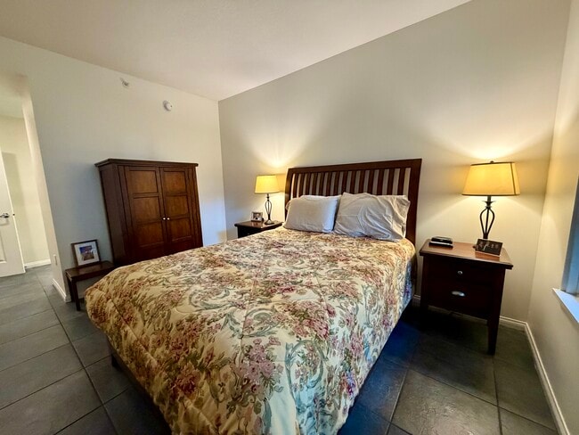 Photo - 850 Beech St Unit 214