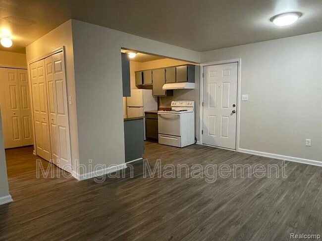 Photo - 19250 Wick Rd Unidad Apt 217