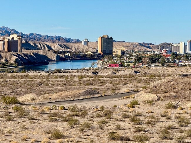 Photo - Stunning Remodeled 3-Bed Condo with River ...