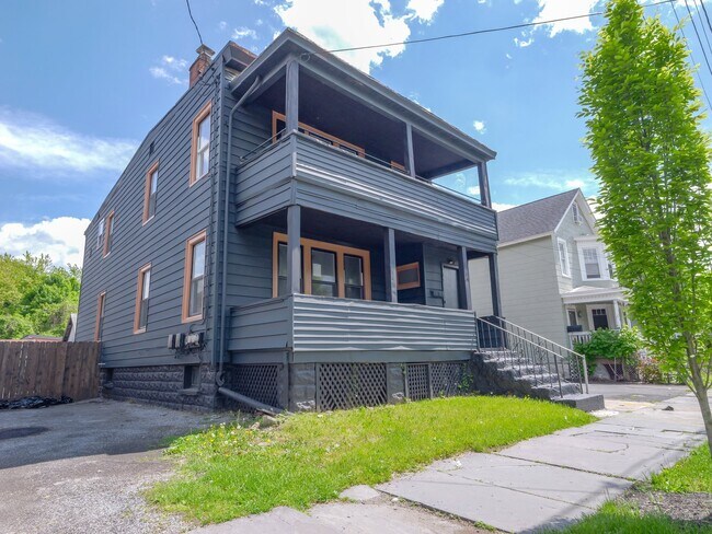 Photo - 45 Robinson Ave Unit 2