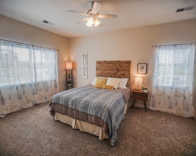 Chisholm Lake Apartments