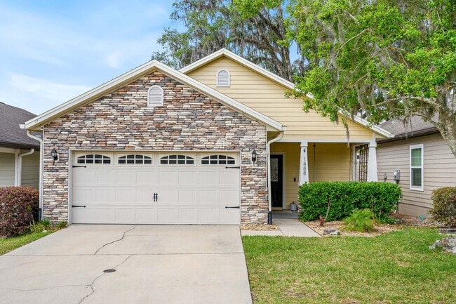 Building Photo - Optimal Location in Northwest Gainesville:...