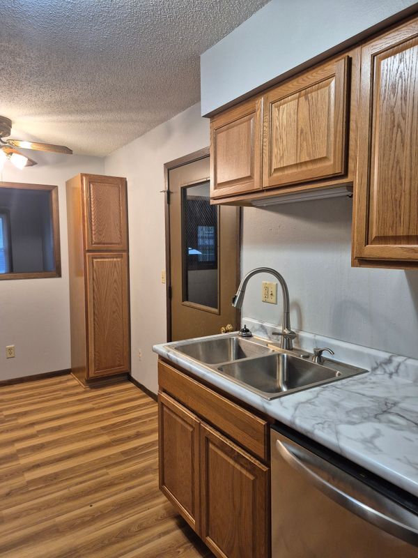 Photo - 1205 Parkview Dr