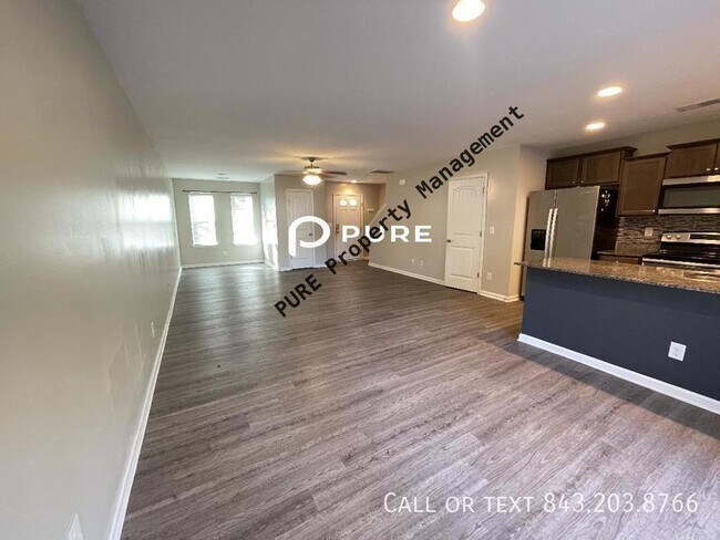 Photo - 3 BR Available now in Lakeview Commons!