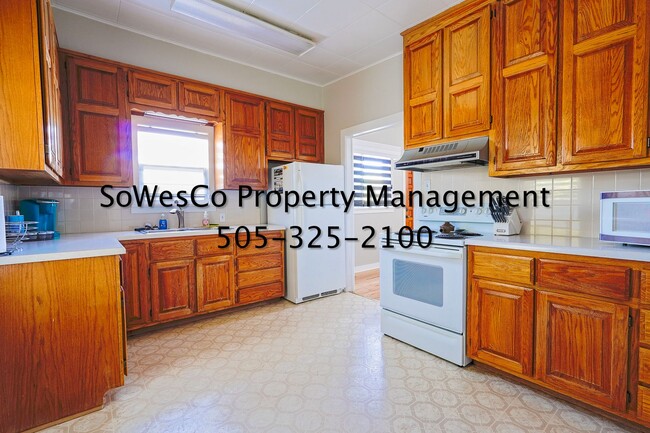 Photo - Charming Fully Furnished 2 Bedroom Home with Spacious Yard