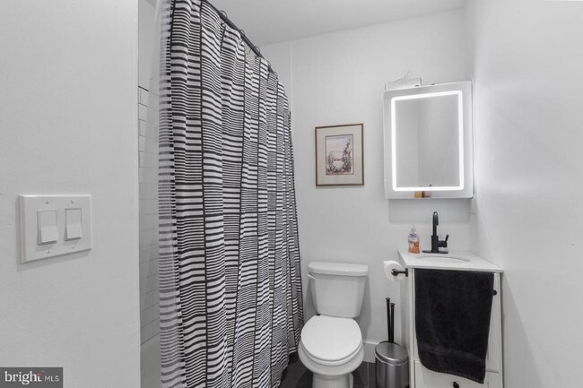 Photo - 212 Catharine St Unit 1