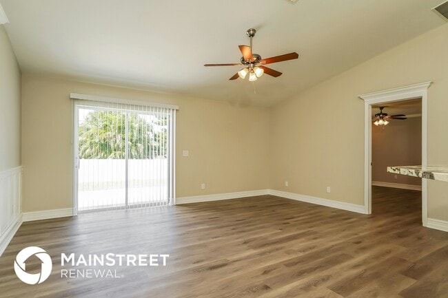 Photo - 815 Champion Ave