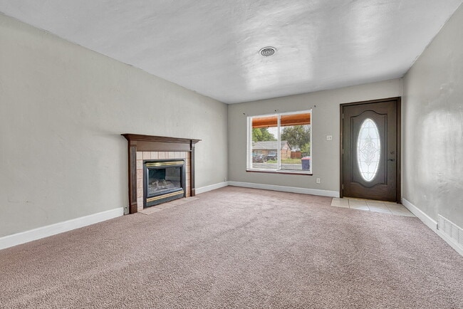 Building Photo - $2,295.00 - 3 Bedrooms, 2 Bathrooms, Singl... Rental