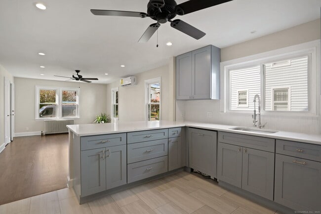 Photo - 634 Courtland Ave