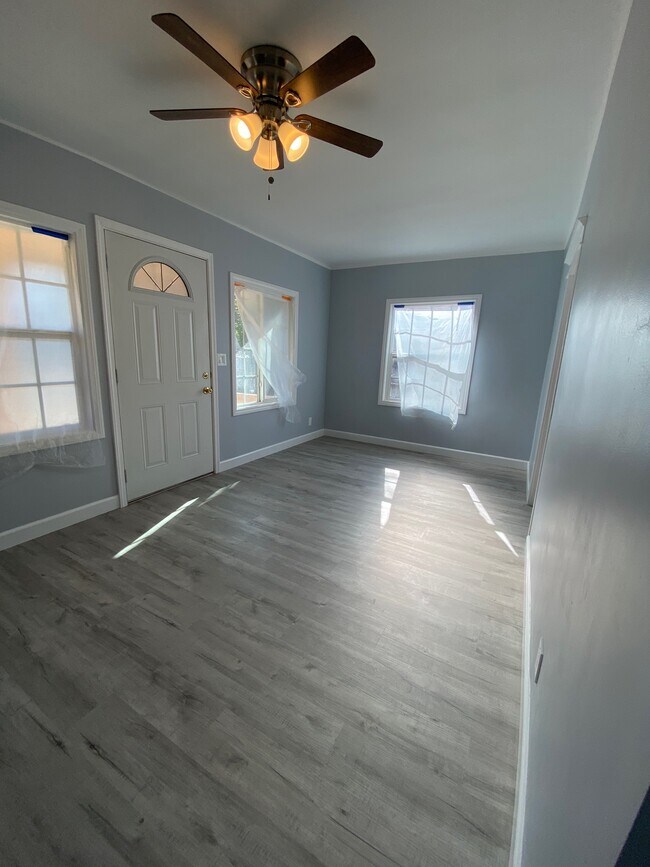 Photo - 609 Orme Ave