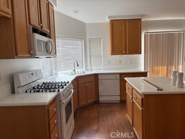 Photo - 1066 Birch Ln