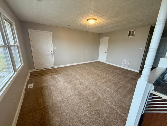 Photo - 1658 Frank Rd Unidad 1658