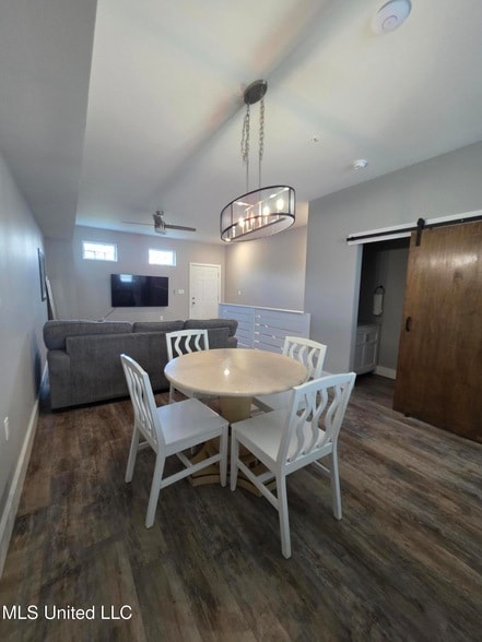107 E Orchard Loop