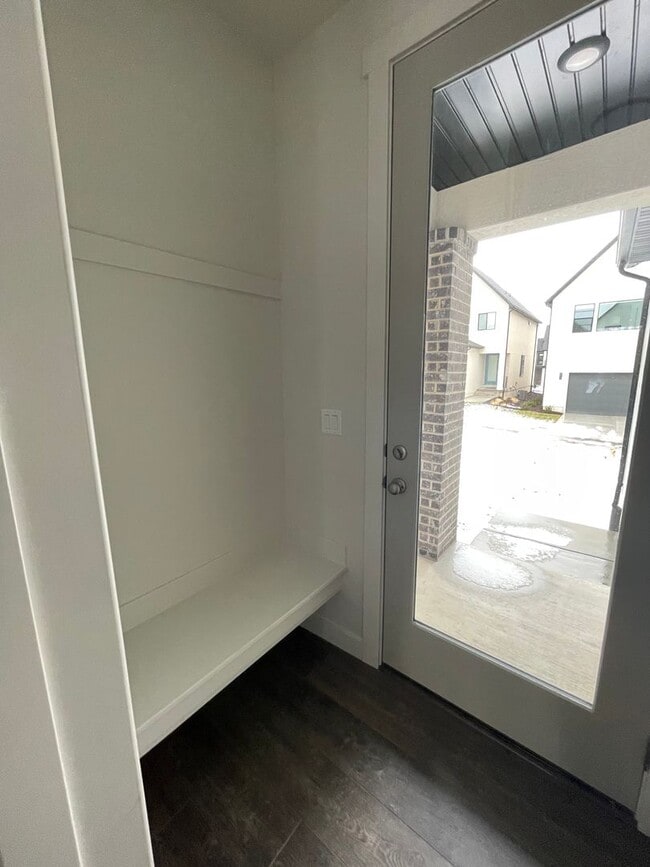 Photo - Modern home!