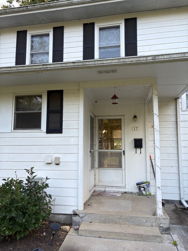 Building Photo - 17 Dewitt St Unit 17 Rental
