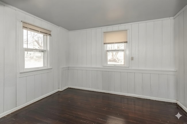 Photo - 222 Manning Ave