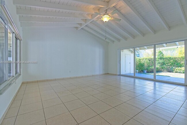 Photo - 5400 Orduna Dr Unit 0