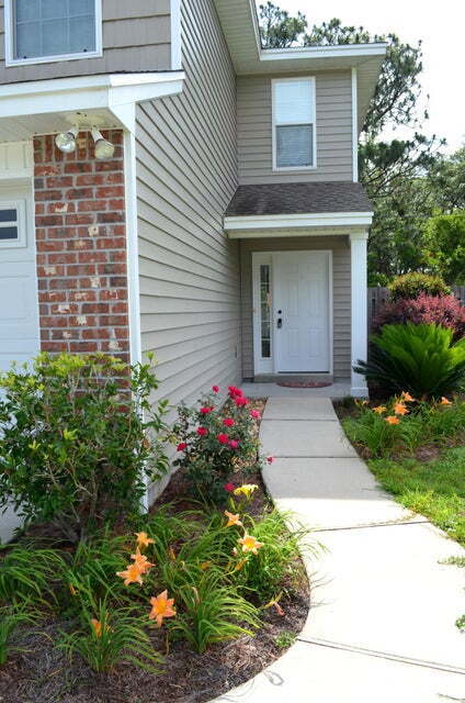 Photo - "Charming 3-Bed home with 2.5 Baths in the Heart of Shalimar!"