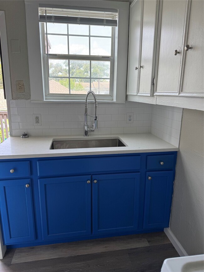 Photo - 3628 Avenue O Unidad 2