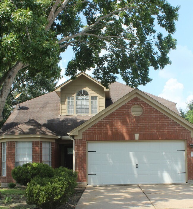 Building Photo - 1914 Wildwood Ridge Dr Rental