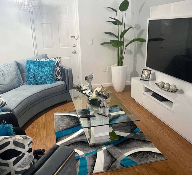 Photo - Allapattah Gardens