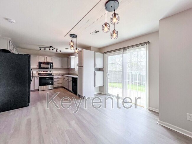 Photo - 7717 Longshanks Rd