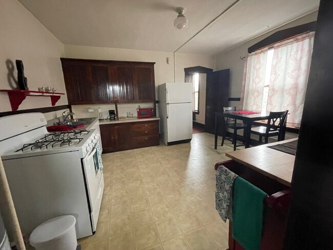 Photo - 963 Lewisohn St Unidad 5A