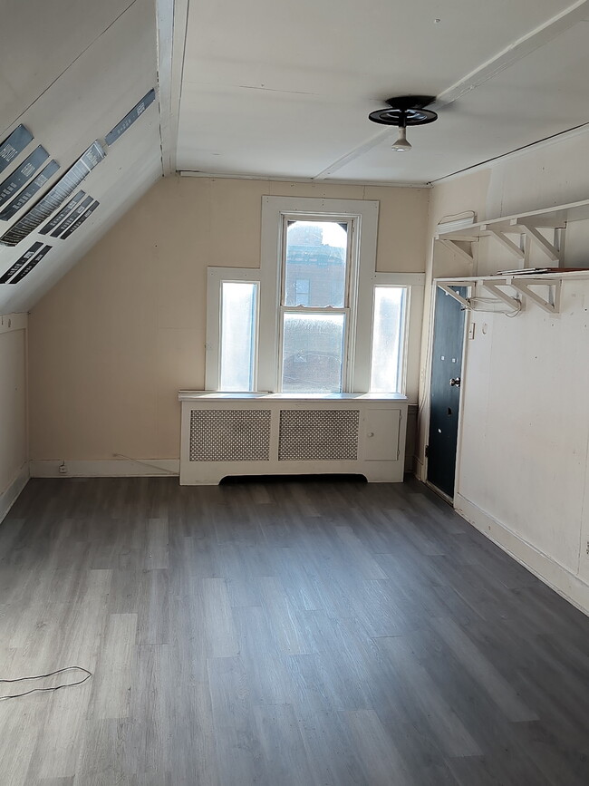 Building Photo - 155 Western Ave Unit 3