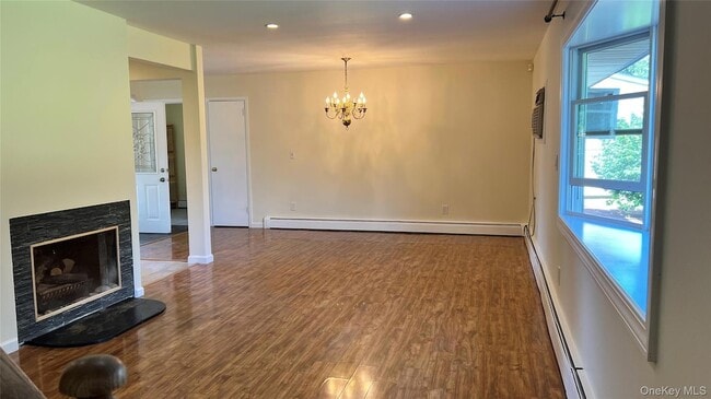 43 Flagstone Ln