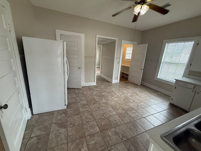 Photo - 2105 Wilkerson St