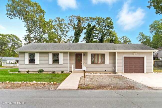 Photo - 501 Silverton Rd